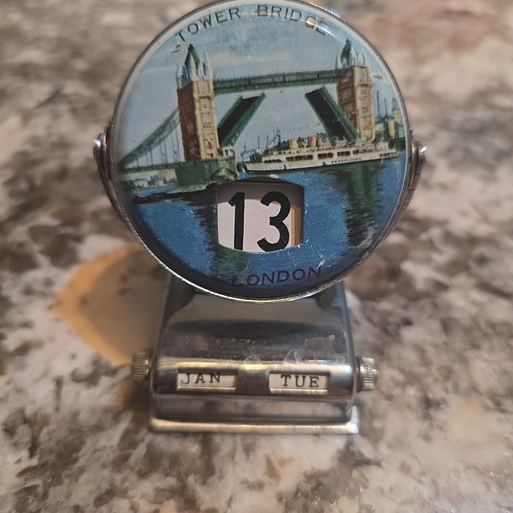 Vintage Tower Bridge Perpetual Calendar